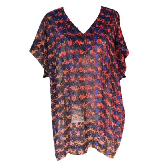 Cabi - Picture 1 of 2